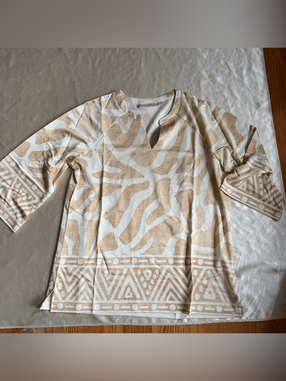 Belle by Kim Gravel Cabana Knit Stunning Border Print Top small A724548 nwot